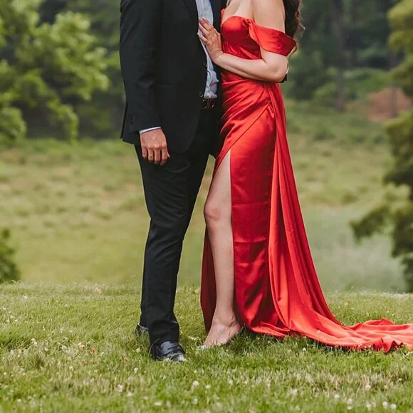 Miss Circle Dresses | Red - Miss Circle Gown With Side Train | Color: Red | Size: 6 | Noorn790's Closet Miss Circle Dresses | Red - Miss Circle Gown With Side Train | Color: Red | Size: 6 | Noorn790's Closet